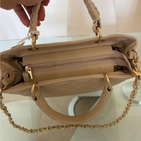 Tan Quilted Leather Shoulder Bag with Gold Chain - Picture 2 of 6